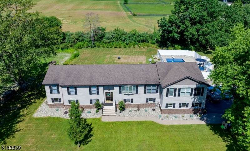 30 Francisco Dr - Photo 1