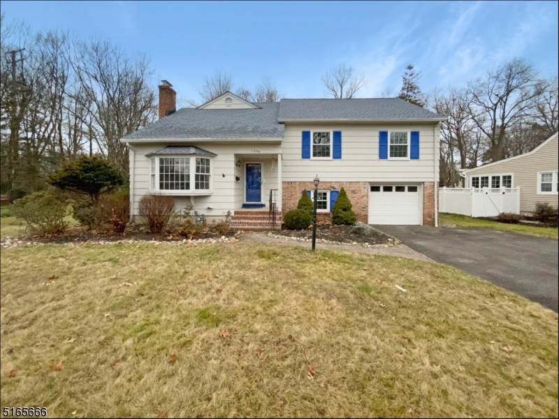 1534 Ramapo Way - Photo 1