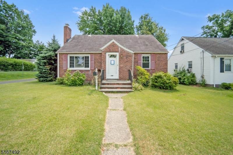 184 Vreeland Ave - Photo 1