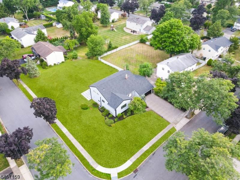 1 Burnside Pl - Photo 1
