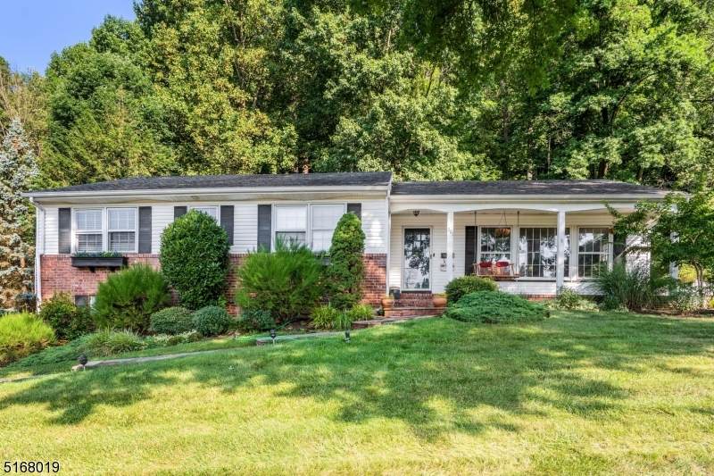 281 Friar Ln - Photo 1