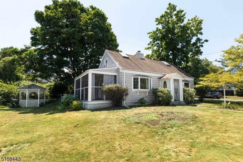 806 Lee Ave - Photo 1