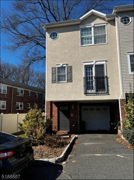 289 Park Ave - Photo 1