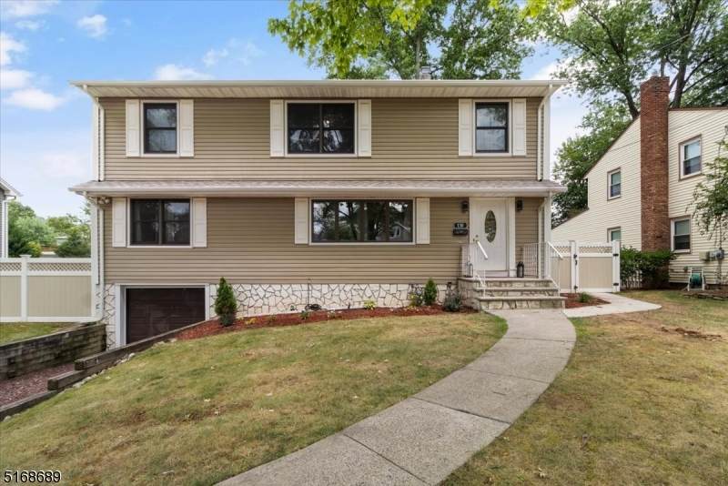130 Hunter Ave - Photo 1