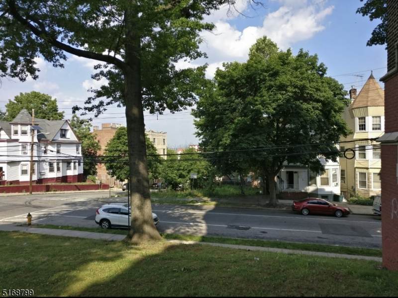 98 Milford Ave - Photo 1