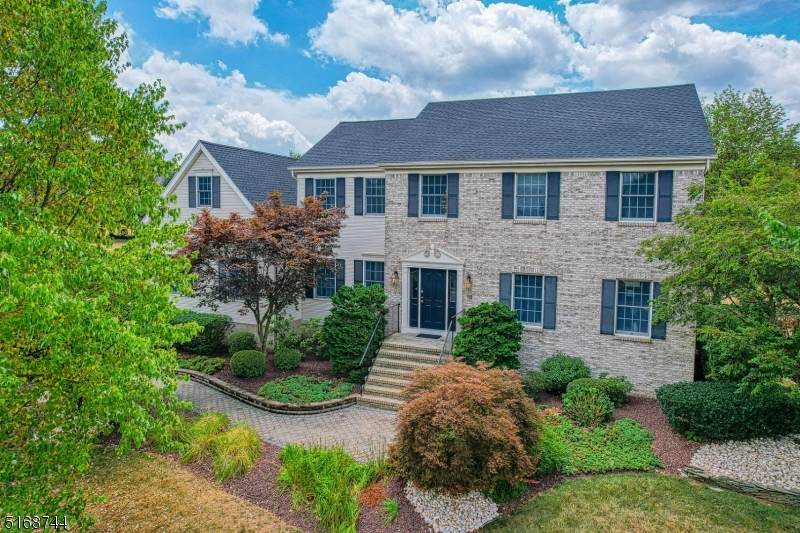 16 Milburn Dr - Photo 1