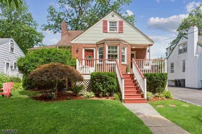 224 Columbia Ave - Photo 1