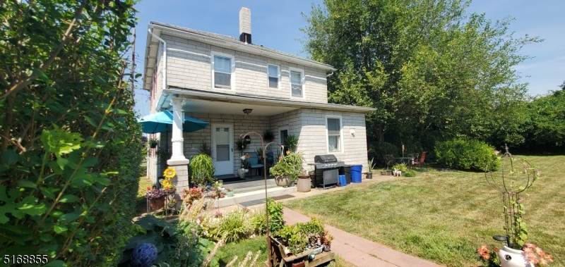 438 3rd Ave - Photo 1