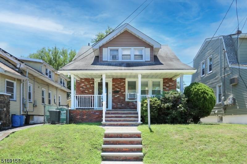 85 E 5Th St - Photo 1