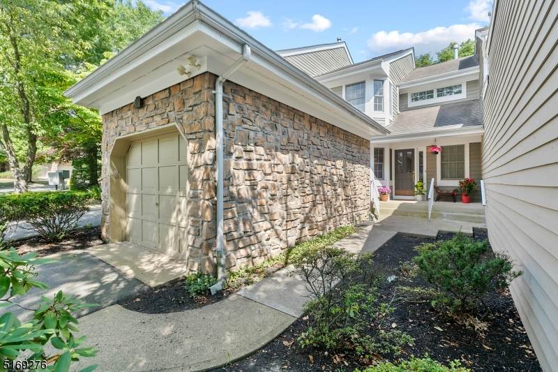 86 W Countryside Dr - Photo 1