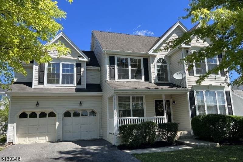 298 Stonehenge Dr - Photo 1