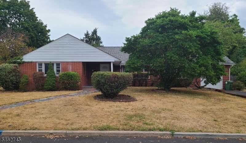 33 Rodney Ave - Photo 1