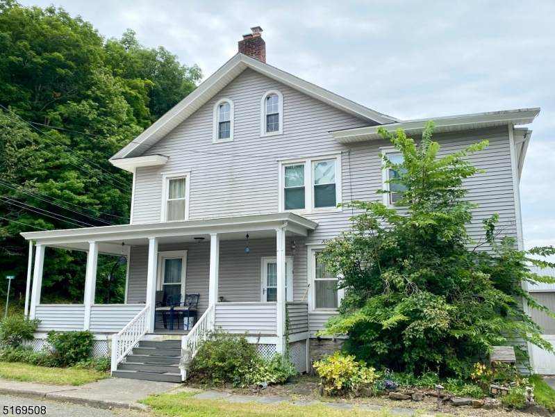 55 Valley St - Photo 1