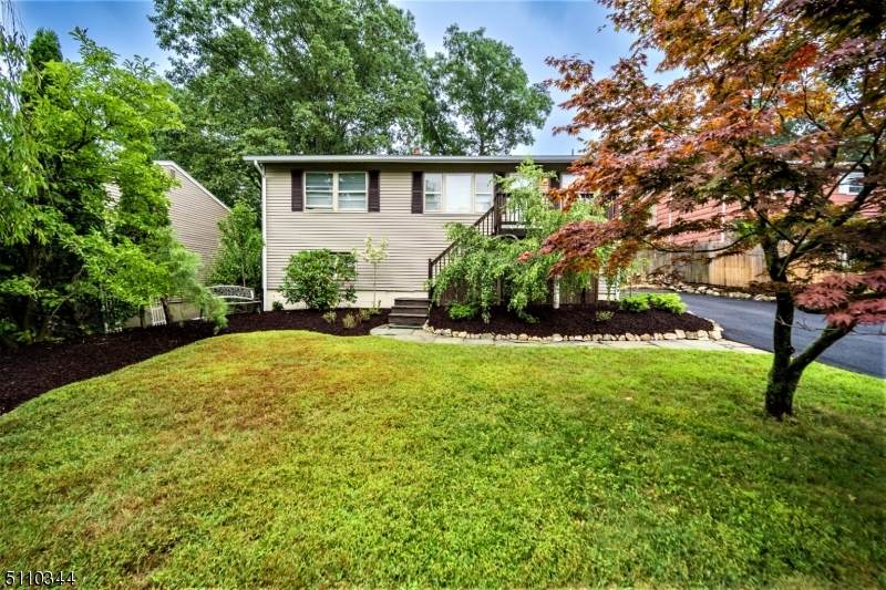 165 Rollins Trl - Photo 1