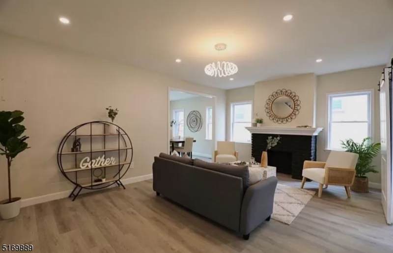 62 Mountain View Ave - Photo 1