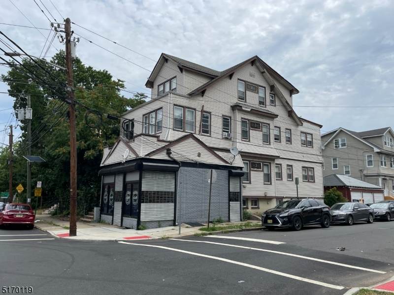 400 Myrtle Ave - Photo 1