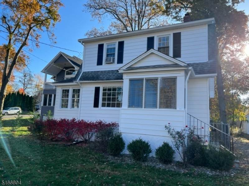 40 Hinchman Ave - Photo 1
