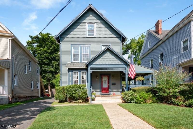 16 Harrison St - Photo 1
