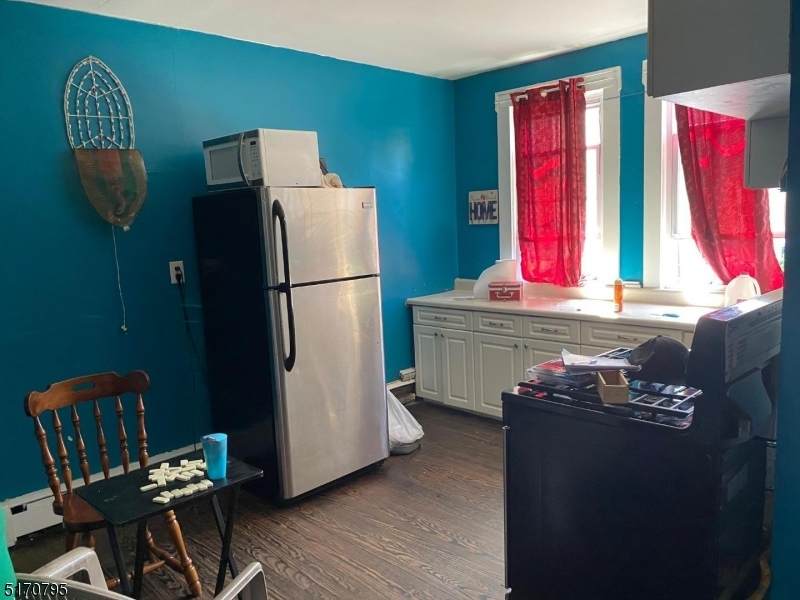125 Highland Ave - Photo 1