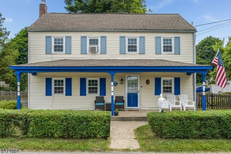 527 N Main St - Photo 1