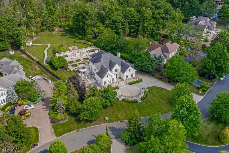 100 Acorn Dr - Photo 1