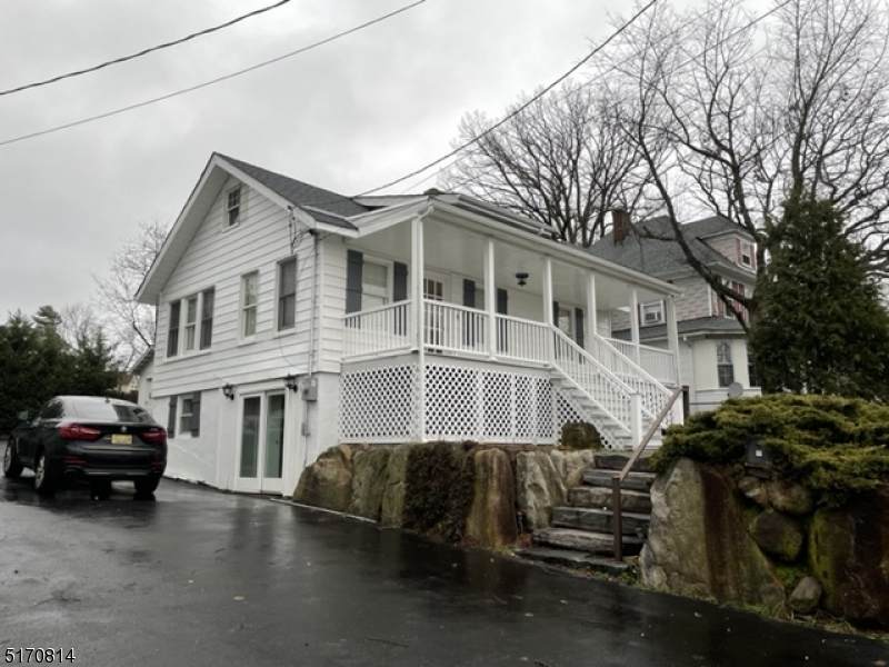 21 Erie Ave - Photo 1