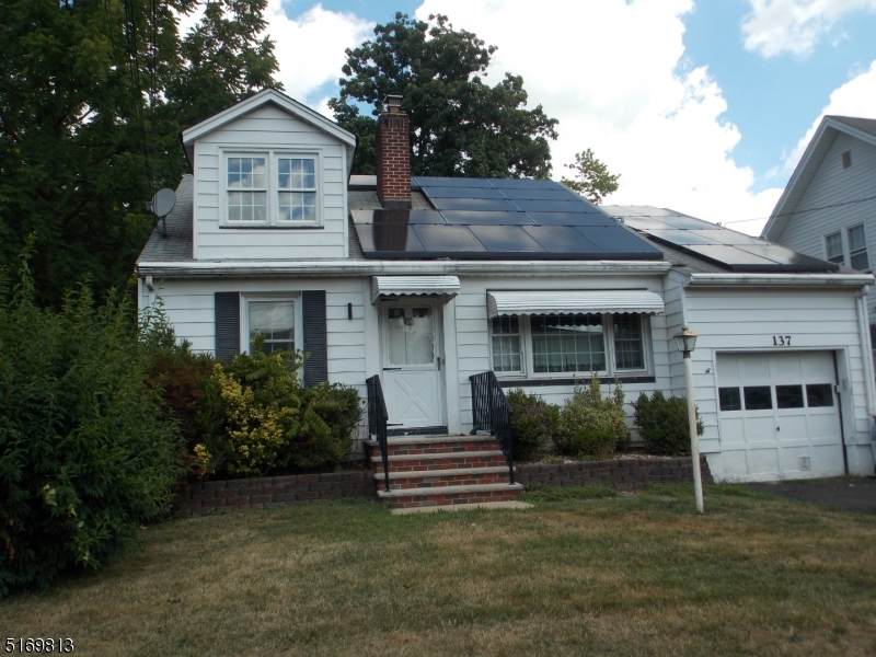 137 Cherry Ave - Photo 1