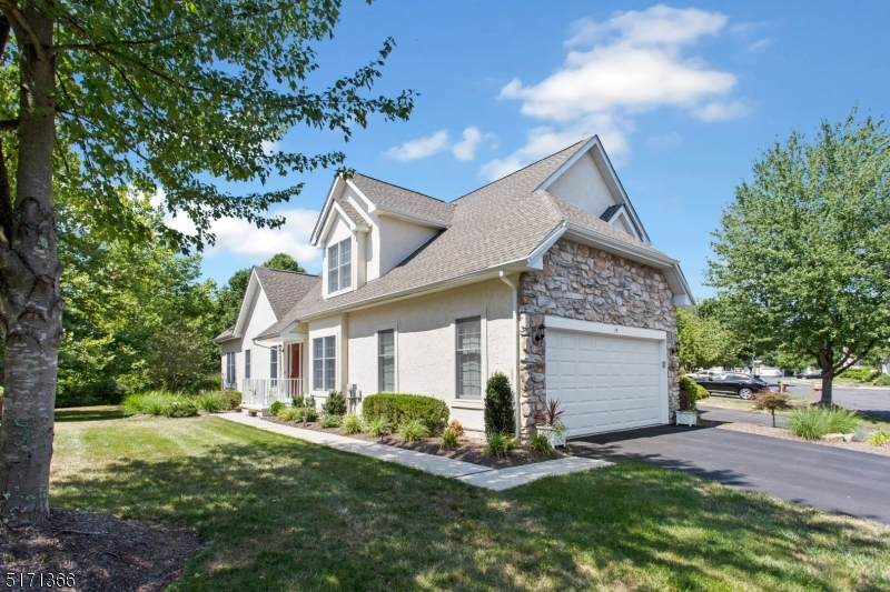 19 Georgetown Ct - Photo 1