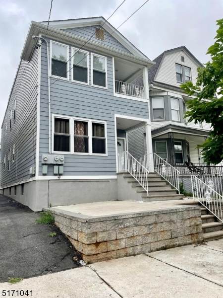 176 Maple Ave - Photo 1