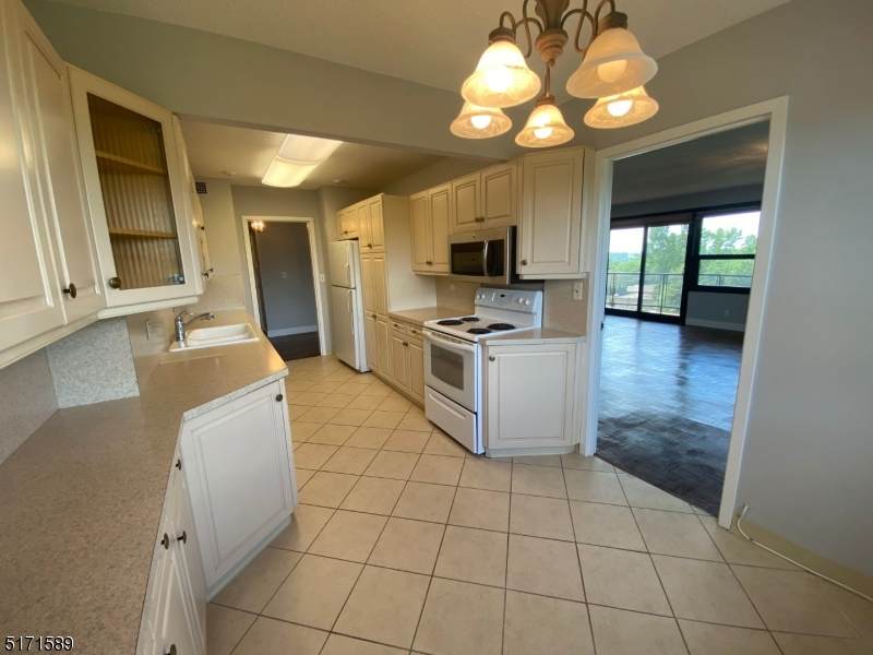 2 Claridge Dr. 1Mw - Photo 1