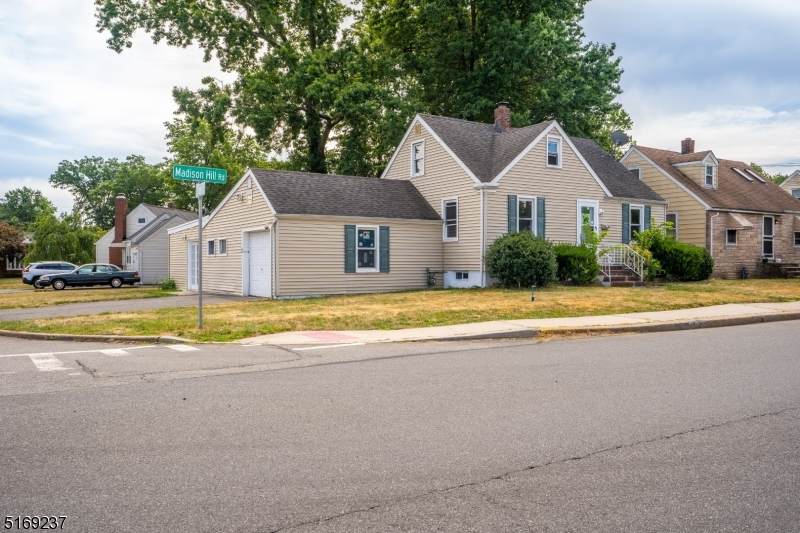 1053 Madison Hill Rd - Photo 1