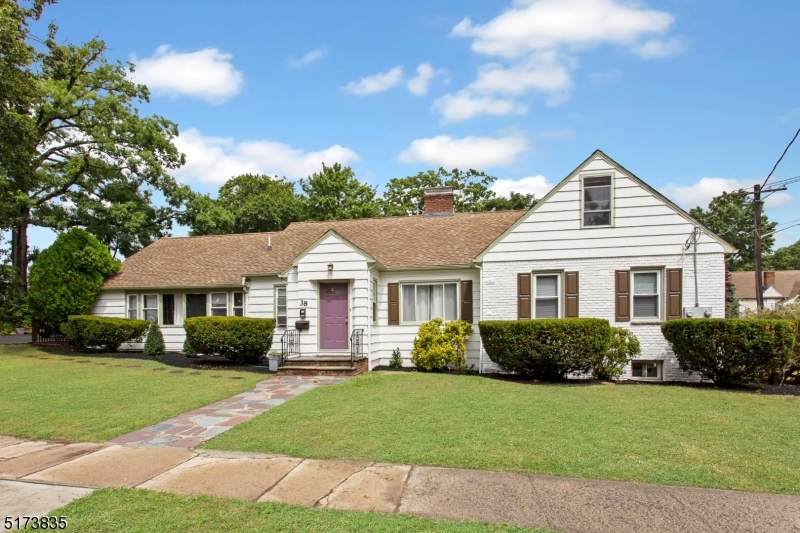 38 Christopher St - Photo 1