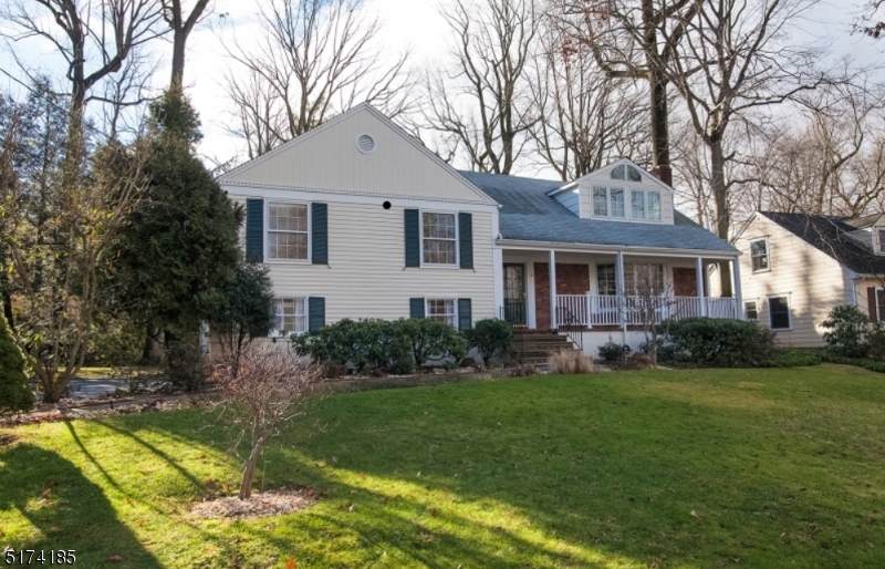 9 Coleridge Rd - Photo 1