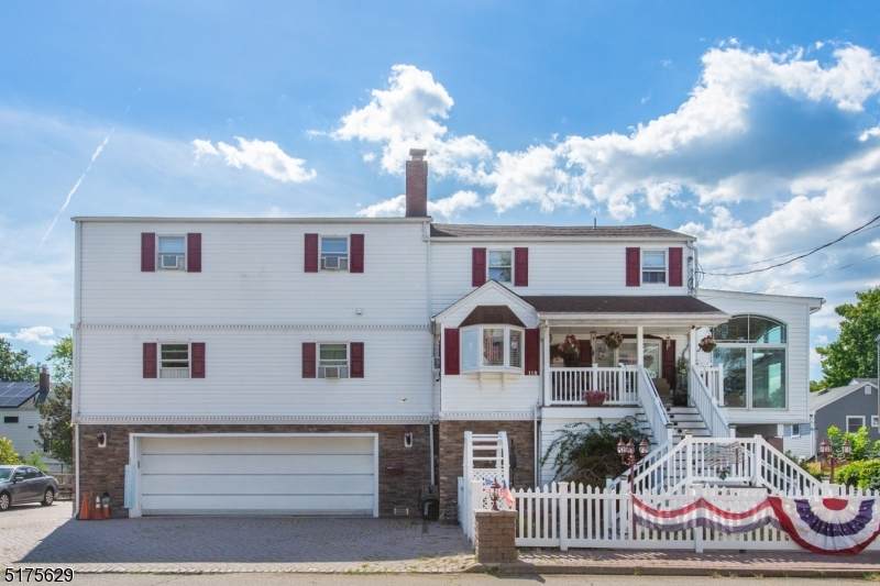 119 William St - Photo 1