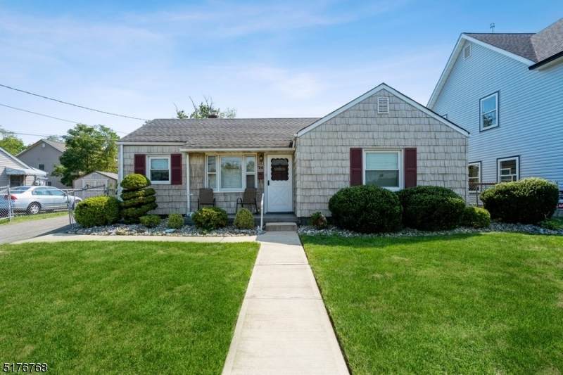 74 Chestnut St - Photo 1