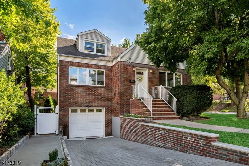 248 Dorincourt Rd - Photo 1