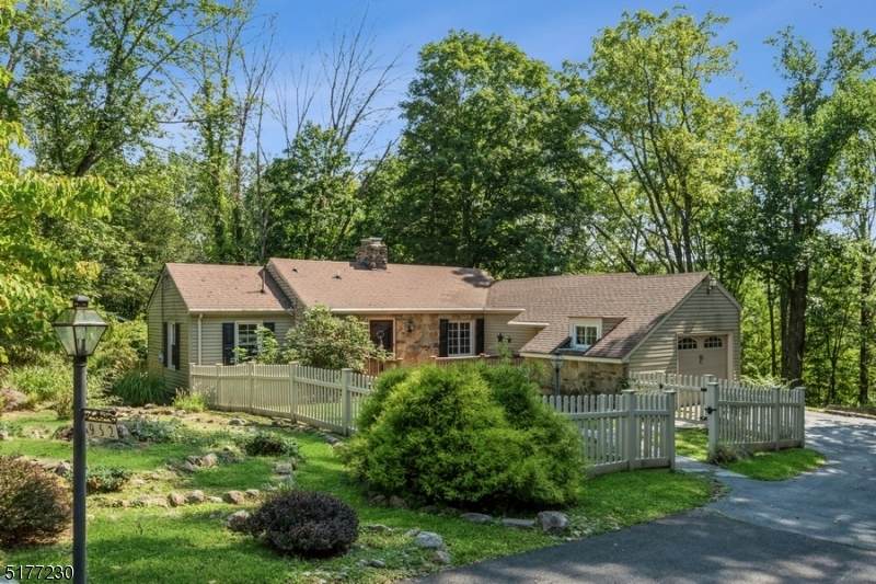 952 Ridge Rd - Photo 1