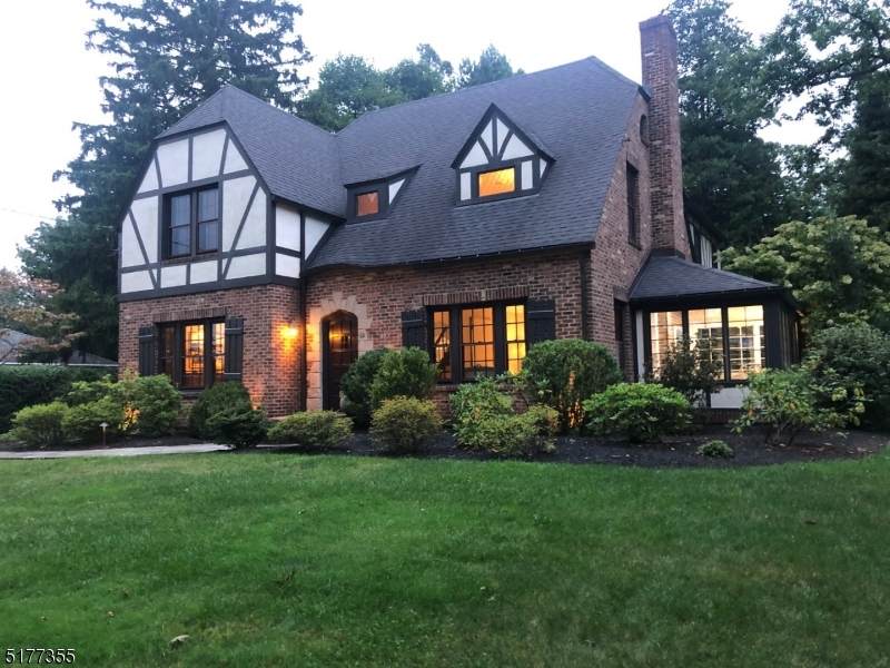 62 Pine Grove Ave - Photo 1