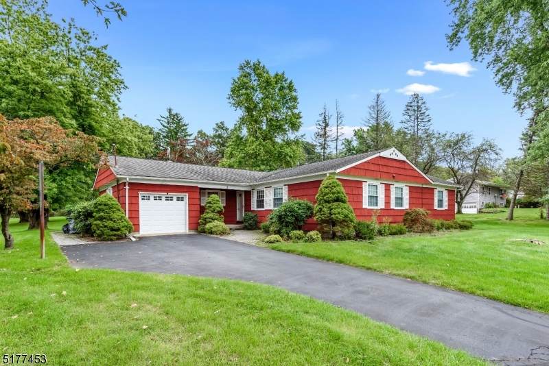 2 Kim Ln - Photo 1