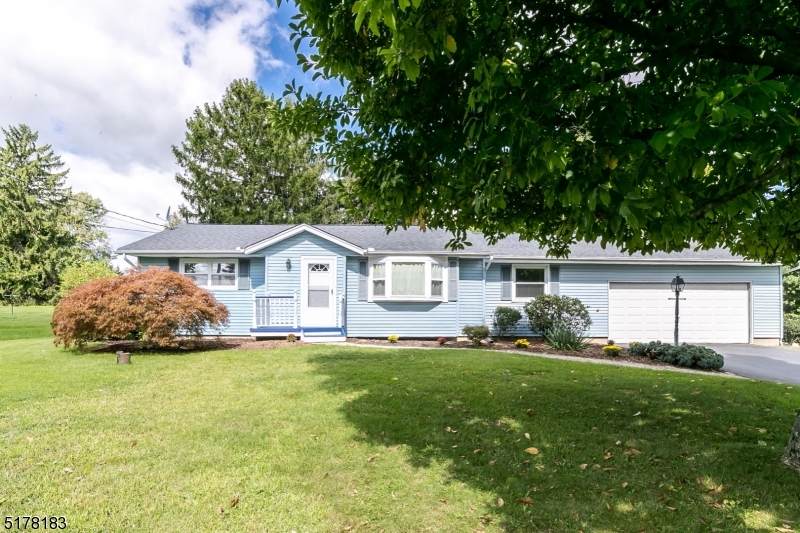 105 Sunnyview Ave - Photo 1