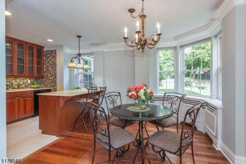 10 Crestmont Rd - Photo 1