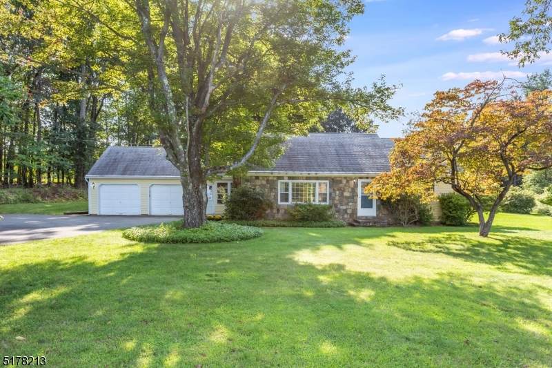 23 E Fox Hill Rd - Photo 1