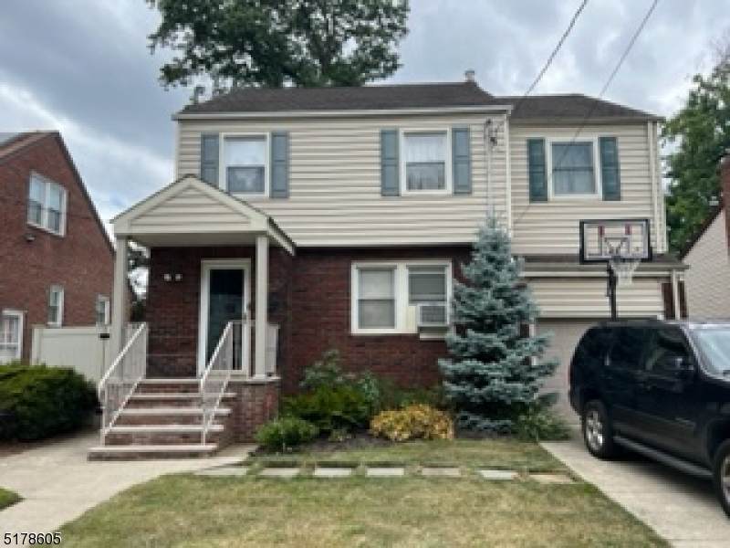 20 Edgewood Pkwy - Photo 1