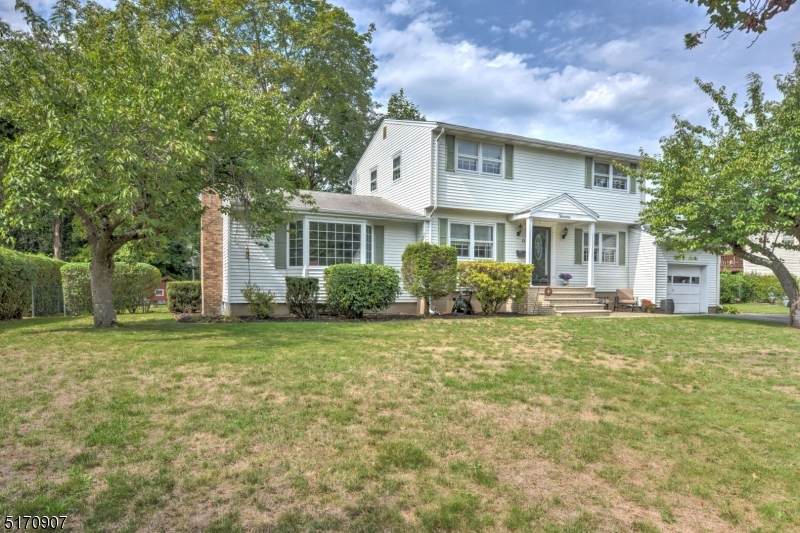 13 William St - Photo 1
