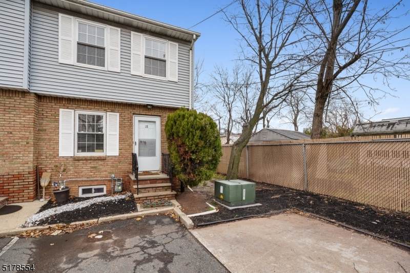675 &R Garden - Photo 1
