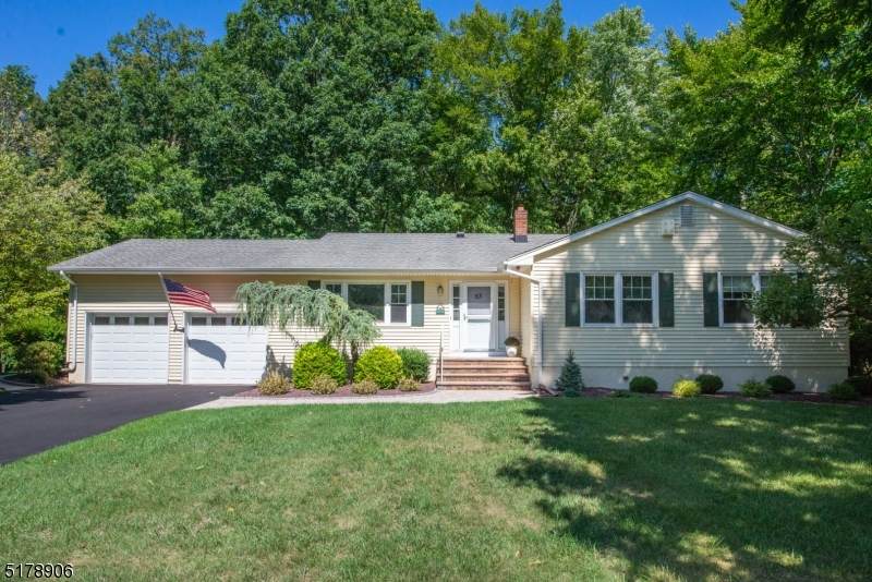 53 Parkview Dr - Photo 1