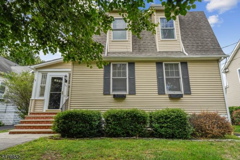 91 Center Ave - Photo 1