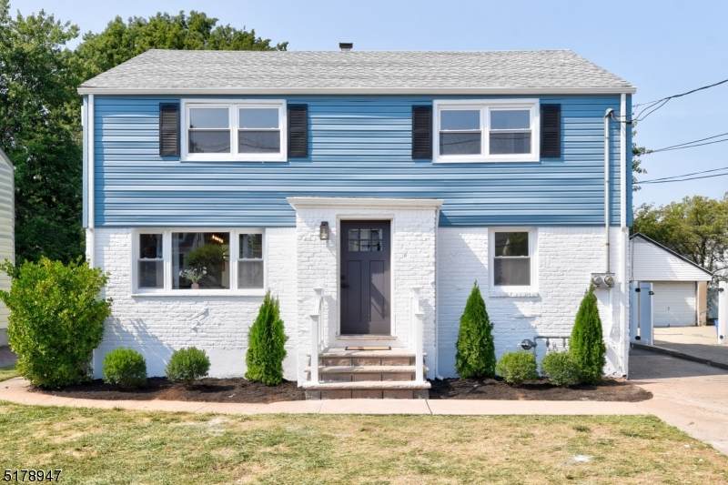 571 Boulevard - Photo 1