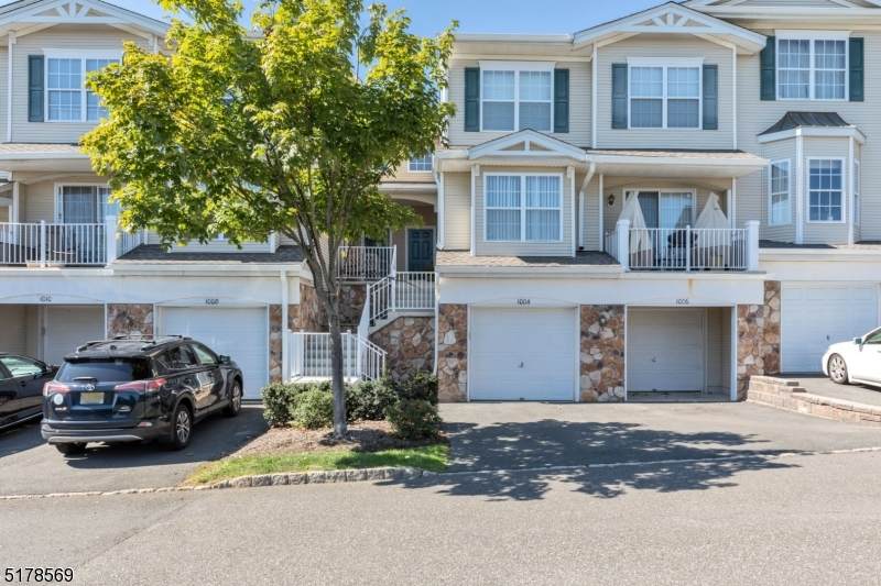 1006 Robin Ct - Photo 1