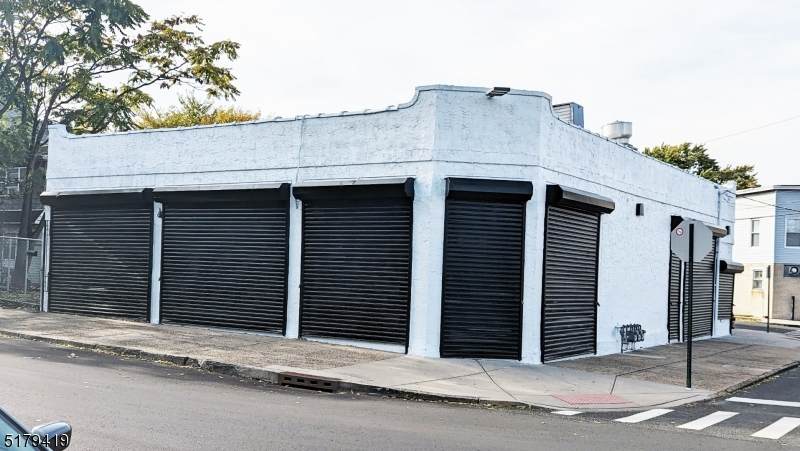 162 5Th St - Photo 1